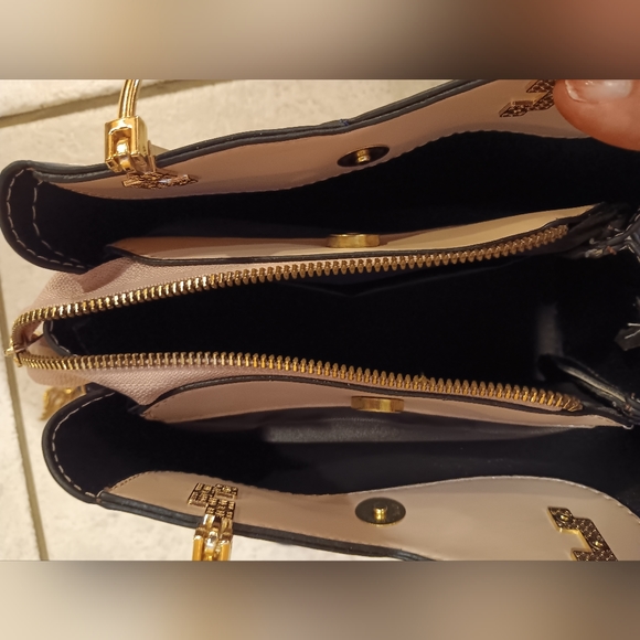 Purse - Picture 7 of 10